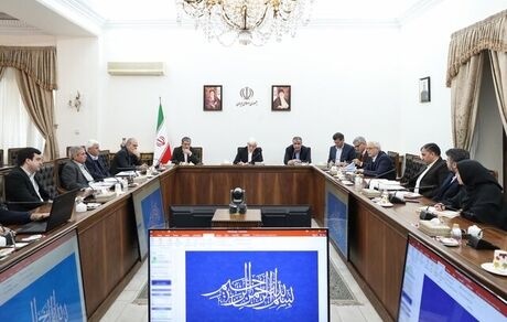 عارف: جمهوری اسلامی، کاربردهای غیر صلح‌آمیز هسته‌ای را نمی‌پذیرد