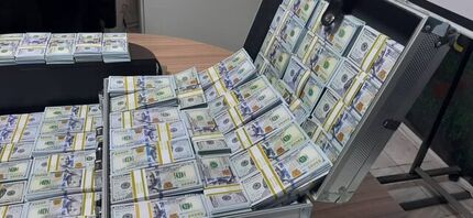 ۱۰ میلیون دلار تقلبی در تهران کشف شد