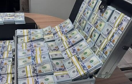 ۱۰ میلیون دلار تقلبی در تهران کشف شد