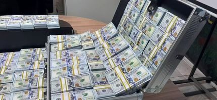 ۱۰ میلیون دلار تقلبی در تهران کشف شد