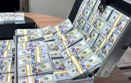 ۱۰ میلیون دلار تقلبی در تهران کشف شد