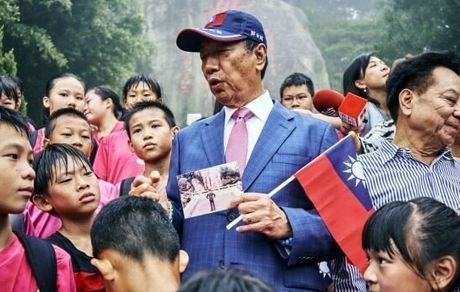 بنیانگذار رئیس یک کارخانه تولیدکننده آیفون، نامزد ریاست جمهوری تایوان شد