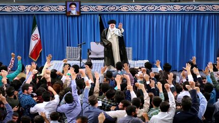 امروز، جمعی از دانشجویان با رهبر انقلاب دیدار می‌کنند