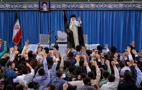 امروز، جمعی از دانشجویان با رهبر انقلاب دیدار می‌کنند