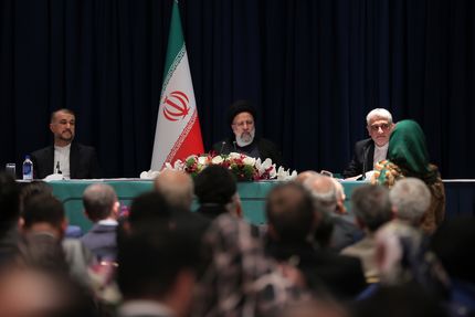 آگاهی ایرانیان مقیم خارج، از پیشرفت‌های کشور از مهمترین نیازهای آنان است