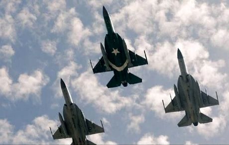 آغاز دوباره حملات پاکستان به افغانستان