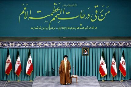 فردا، جمعی از مردم استان‌های کرمان و خوزستان با رهبر معظم انقلاب دیدار خواهندکرد