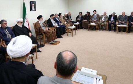 رهبر انقلاب: ایستادگی ملت ایران آمریکا را عصبانی کرده است