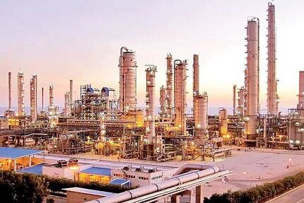 افزایش ظرفیت تولید سالانه محصولات پتروشیمی در دولت چهاردهم به ۱۰۰ میلیون تن