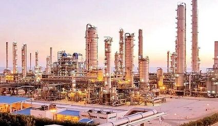 افزایش ظرفیت تولید سالانه محصولات پتروشیمی در دولت چهاردهم به ۱۰۰ میلیون تن