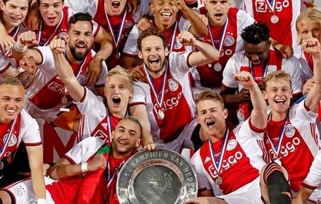 آژاکس دوباره قهرمان لیگ هلند شد / سرمربی از بازیکنان خداحافظی کرد / جهانبخش پاس گل داد