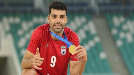 مهدی طارمی در بوشهر تیم‌داری می‌کند