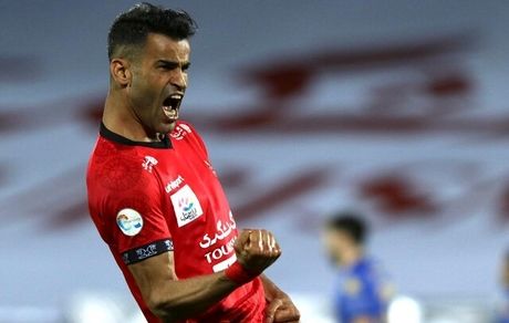 مهاجم تیم فوتبال پرسپولیس زانوی خود را عمل کرد