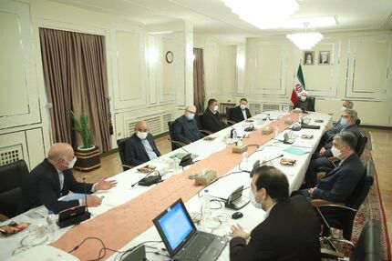 افراد سالمند و کادر درمان اولویت دریافت واکسن کرونا