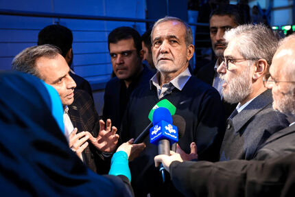 رئیس جمهور: آماده‌ایم که بخشی از کارخانه، شهر و اقتصاد را در اختیار دانشگاه قرار دهیم