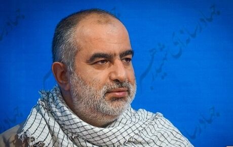 
آشنا: ‏این جمعه جمع‌مان جمع است
