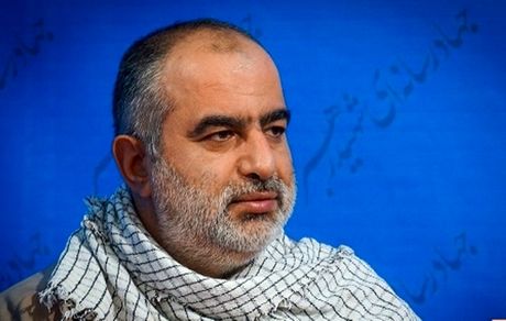 
آشنا: ‏این جمعه جمع‌مان جمع است
