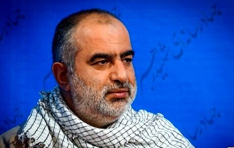 
آشنا: ‏این جمعه جمع‌مان جمع است
