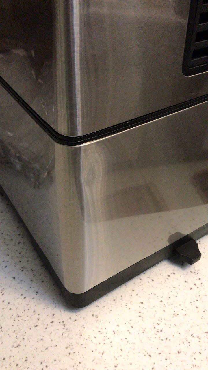 تیپاکس مسئولیت ناپذیر / تحویل کالای قاچاق بصورت شکسته و با دریافت هزینه نامتعارف از مشتری!