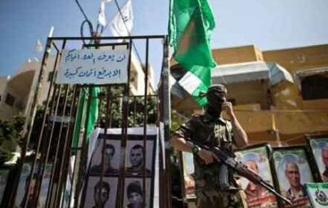 دعوا بر سر اسیران اسرائیلی نزد حماس بازسازی غزه را تعطیل کرده است