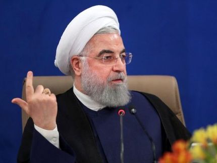 تضعیف جایگاه مرجعیت ریختن آب به آسیاب دشمنان است