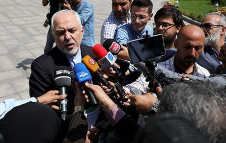 واکنش ظریف به دیدار با سناتور آمریکایی