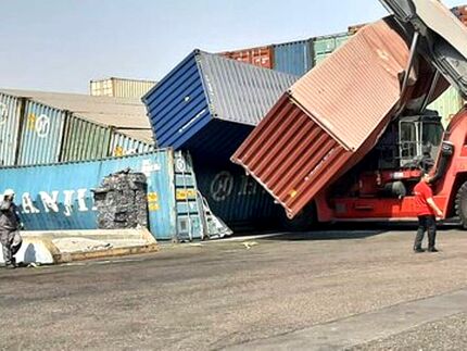 یک کشته در واژگونی کانتینر روی پژو پارس در بندر شهیدرجایی