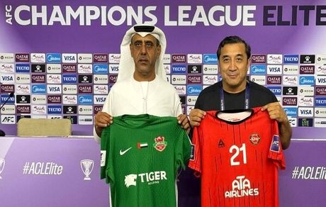 تراکتور با لباس اصلی مقابل شباب الاهلی امارات