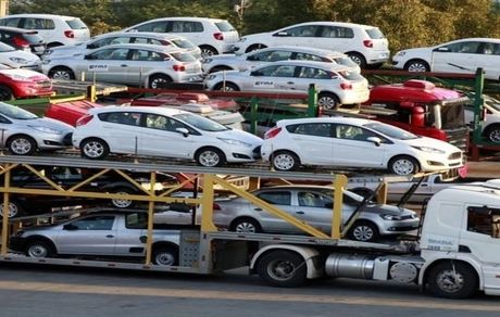 جزئیات واردات خودرو در مقابل صادرات فرش