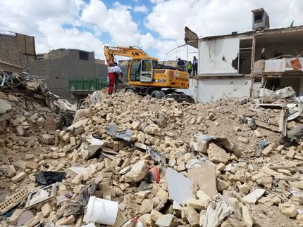 تهیه و توزیع فرم ویژه احصای ساختمان‌های دولتی و عمومی آسیب‌دیده از جنگ رمضان