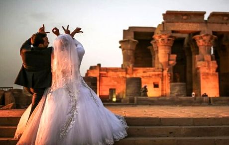 جنجال تصاویر عروسی در کاخ و موزه باستانی در مصر