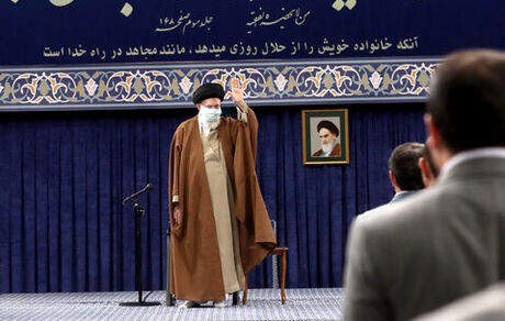 دولت کارهای اقتصادی مهمی در پیش دارد؛ همه کمک کنند تا به نتیجه دست یابد