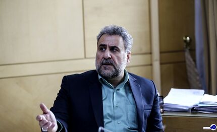 فلاحت پیشه: تندروهای مجلس دهم و یازدهم سیاست خارجی را پوپولیستی کردند