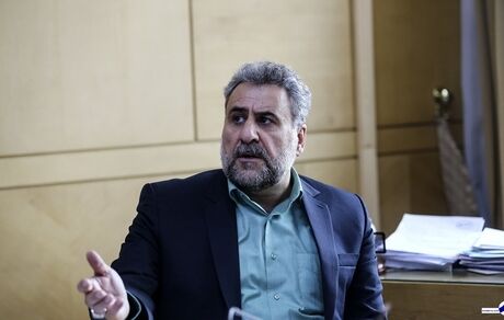 فلاحت پیشه: تندروهای مجلس دهم و یازدهم سیاست خارجی را پوپولیستی کردند