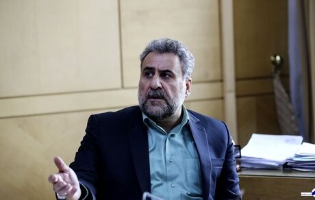 فلاحت پیشه: تندروهای مجلس دهم و یازدهم سیاست خارجی را پوپولیستی کردند