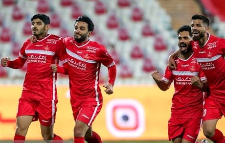 پایان نیم‌فصل نخست لیگ برتر فوتبال/پرسپولیس با برد ناِئب قهرمان شد