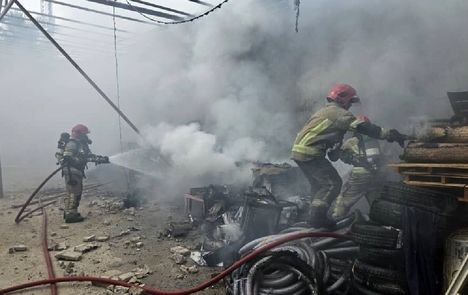 مصدومیت ۲ نفر در آتش سوزی در پتروشیمی بوشهر