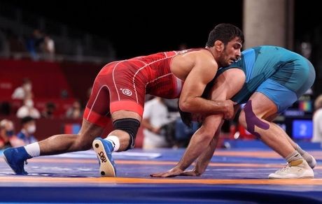 المپیک ۲۰۲۰: آغاز مقتدرانه حسن یزدانی در کشتی آزاد