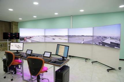 رونمایی از سامانه شبیه‌ساز مراقبت پرواز نهاجا 