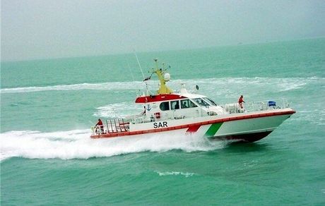 توقیف یک فروند لنج مسافری در آب های بوشهر بدلیل رعایت نکردن شئونات اسلامی
