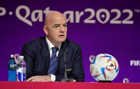 واکنش رئیس فیفا به سوالات حاشیه‌ای درخصوص ایران