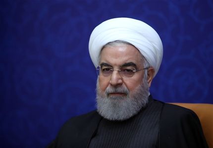روحانی: بانک مرکزی متخلفان ارزی بخش صادرات و واردات را به مردم معرفی کند