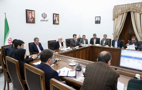 عارف: نباید درها را بر روی اساتید و دانشجویان ایرانی برای حضور در کنفرانس‌های بین‌المللی ببندیم