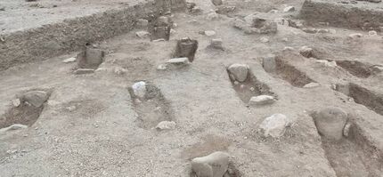 کشف نخستین سنگ گور منقوش متعلق به دوره ی اشکانی در ایران 
