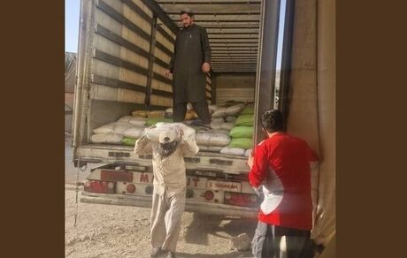 تحویل چهارمین مرحله کمک رسانی به زلزله زدگان افغانستان از سوی هلال احمر ایران