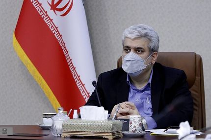 انتقاد از تفاوت زمانی چندساله در صدور مجوز عرضه به بازار محصولات وارداتی و ساخت ایران