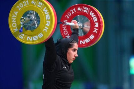 استوری گلایه آمیز بانوی قهرمان وزنه برداری آسیا