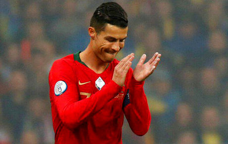 اظهار نظر مادر رونالدو درباره مافیای توپ طلا