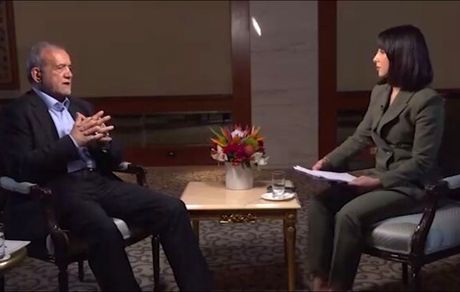 رئیس جمهور: یک منطقه واحد اسلامی بسازیم / بدون آمریکایی‌ها باید صلح در منطقه را ایجاد کنیم