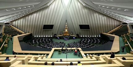 ظریف یکشنبه به مجلس گزارش می‌دهد/ سه‌شنبه فقط کمیسیون‌ها تشکیل می‌شود